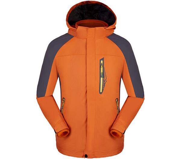 沖鋒衣是什么衣服？沖鋒衣和普通衣服的區(qū)別
